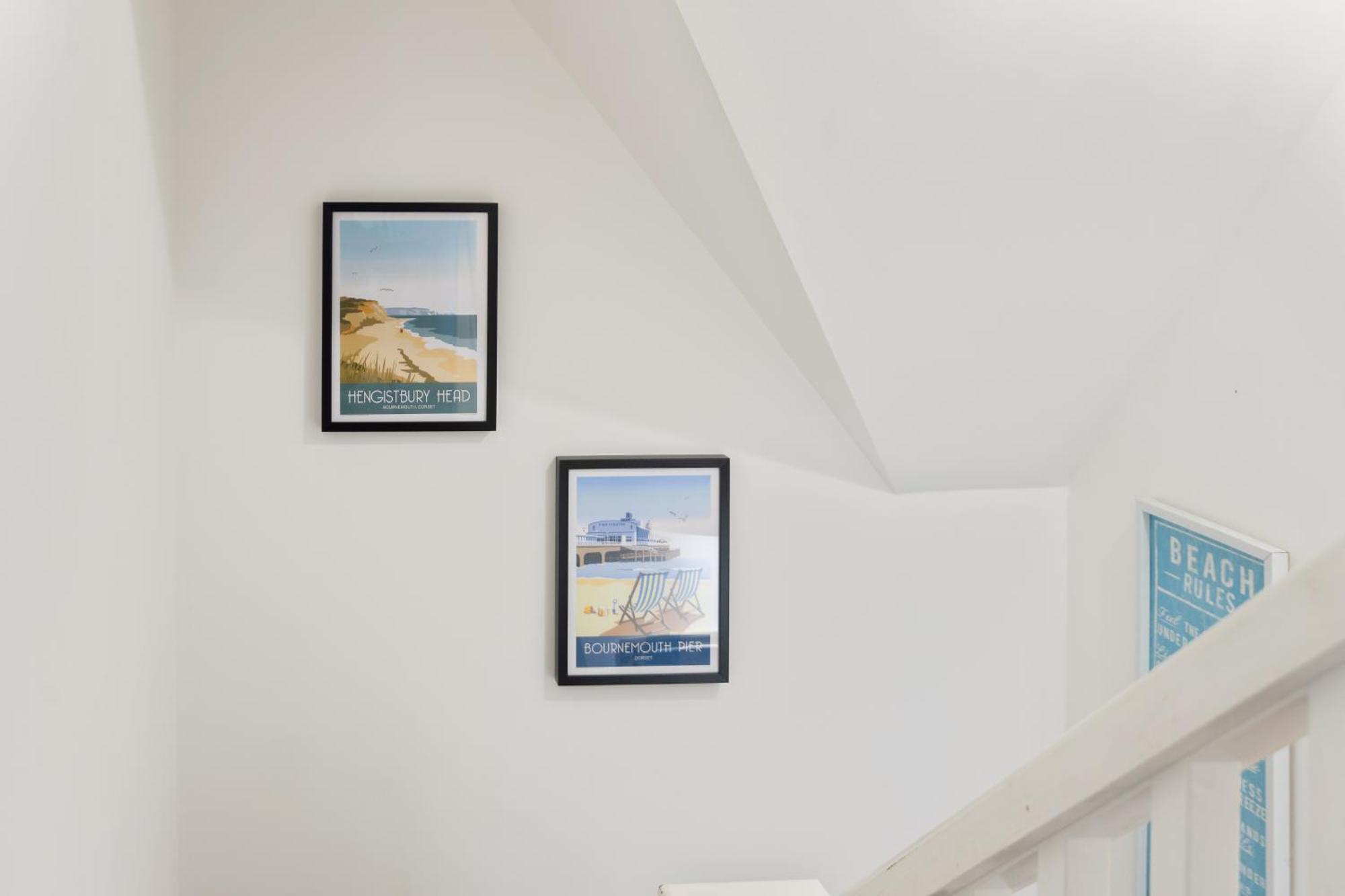Large, Newly Renovated, Three Bedroom Town Centre Split Level Apartment With Free Parking, Sleeps Seven - Walking Distance To Beach Bournemouth Bagian luar foto